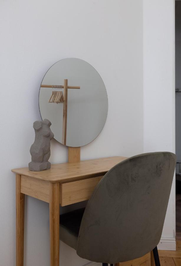 2ndhomes City Center 2br By The Finnish National Theatre With Balcony And Park View Apartment