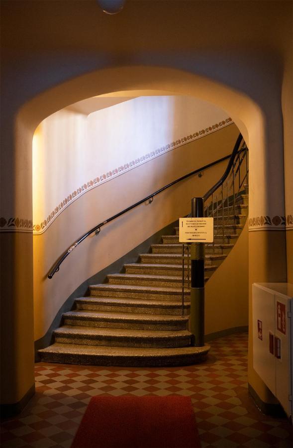Apartment 2ndhomes City Center 2br By The Finnish National Theatre With Balcony And Park View Helsinki